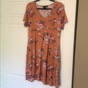 Short sleeve floral dress
